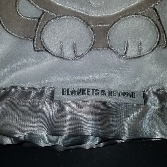 Blankets & Beyond White Tan Monkey Fleece Baby Blanket Lovey 28"x34" Satin Trim - Picture 2 of 5